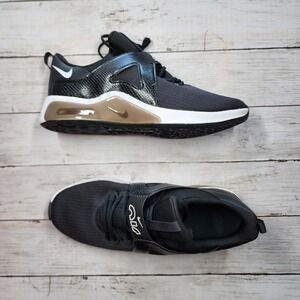 Nike Women's Black Athletic Shoes